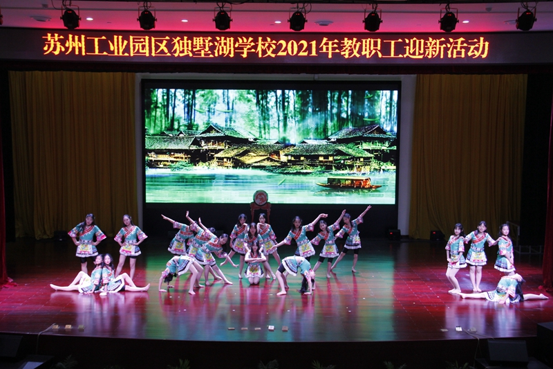 adb179b95ff04ca3847782b9cec2ebd7.jpg