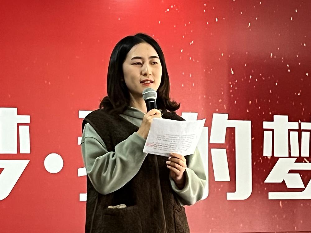 f22398ec47434a6c8778f852032d43a5.jpg