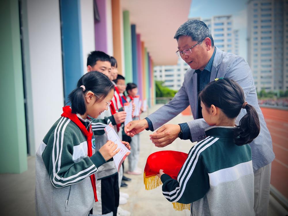 1e85105f6ebb4923be2f94b24f22a2e4.jpg 1e85105f6ebb4923be2f94b24f22a2e4.jpg