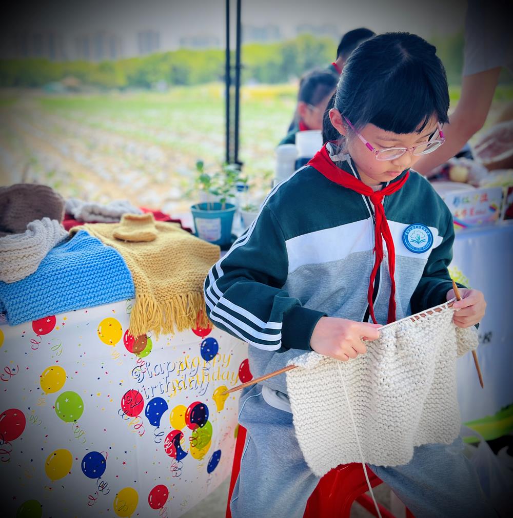 6556554bd7b745fc8e625ff36408d085.jpg 6556554bd7b745fc8e625ff36408d085.jpg