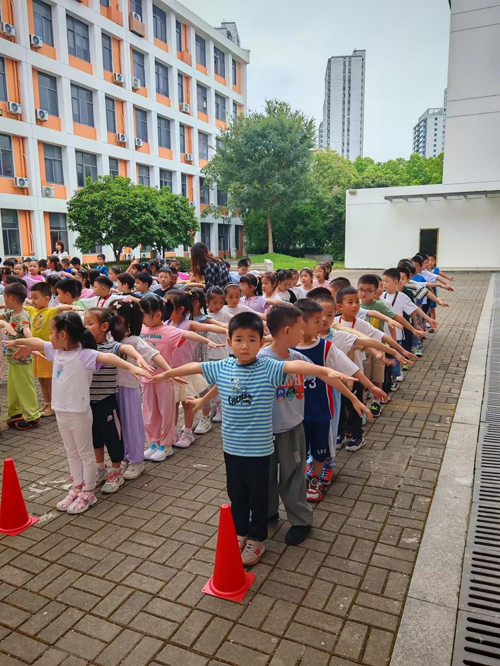 11b775c96f80422a829ed74caf999629.jpg 11b775c96f80422a829ed74caf999629.jpg