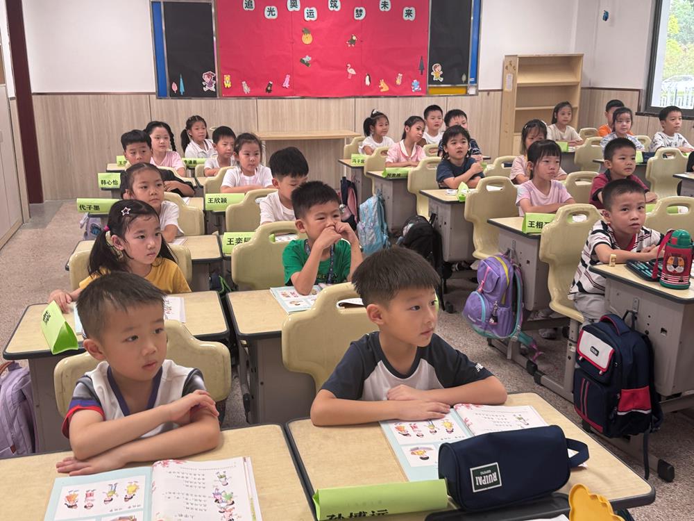 2bd5f93e98de4a39ad866d2d246a3f5e.jpg 2bd5f93e98de4a39ad866d2d246a3f5e.jpg