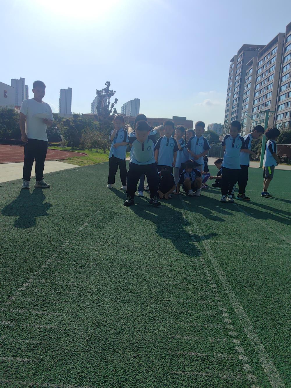 7ffad7f7763f4cba94cb3d687bb8e008.jpg