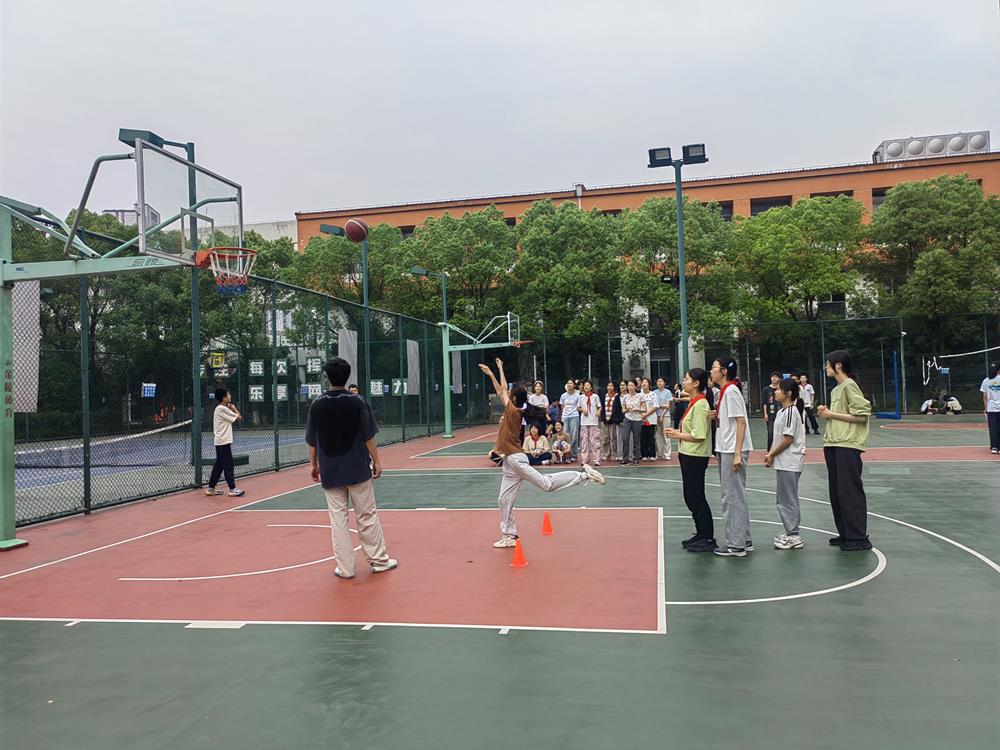 19fe3dd6f1a24215b55495f71caae7c0.jpg