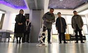 强化合作 共促发展